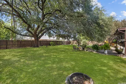 Exterior - 626 Sunhaven Dr, Windcrest, TX 78239 photo 8 of 8