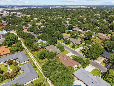 View/Area - 626 Sunhaven Dr, Windcrest, TX 78239 photo 6 of 7