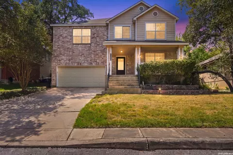 7742 Braun Bnd, San Antonio, TX 78250
