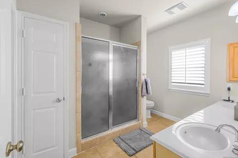 Bath - 5903 Brook Fls, Windcrest, TX 78239 photo 3 of 4