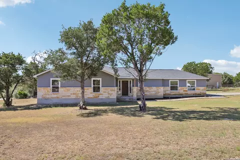 148 Oak Bend Dr, Bandera, TX 78003