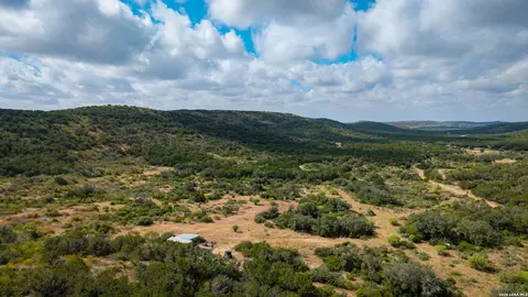136 Acres Mesa Verde, Sabinal, TX 78881