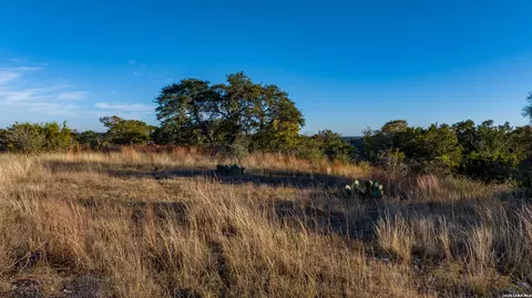 259 Lookout Pt, Comfort, TX 78013