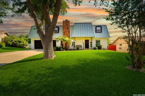 630 Balboa Dr, Universal City, TX 78148