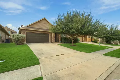882 Noel Frst, New Braunfels, TX 78130