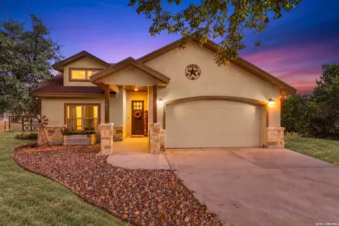 1773 Desiree St, Canyon Lake, TX 78133