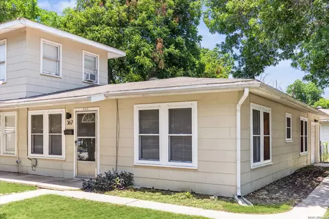 369 Babcock, San Antonio, TX 78201