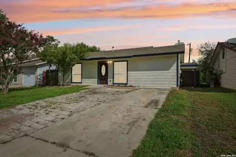 6707 Blue Oak Ln, San Antonio, TX 78227