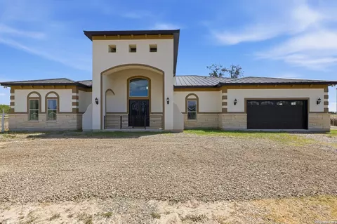 Exterior - 14906 Somerset, Von Ormy, TX 78073 photo 1 of 6