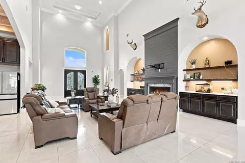 Living - 14906 Somerset, Von Ormy, TX 78073 photo 2 of 3