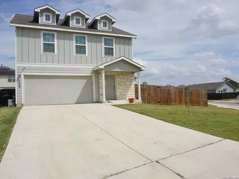 723 Pelican Lndg, San Antonio, TX 78221