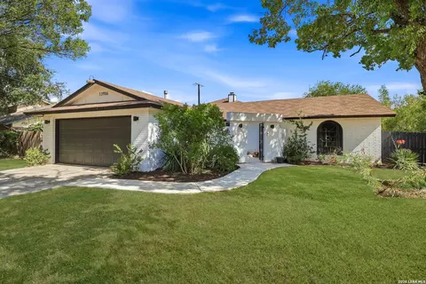 13906 Tree Crossing St, San Antonio, TX 78247