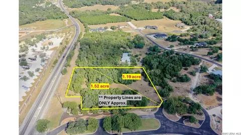 1015 1011 Las Brisas Dr, Canyon Lake, TX 78133