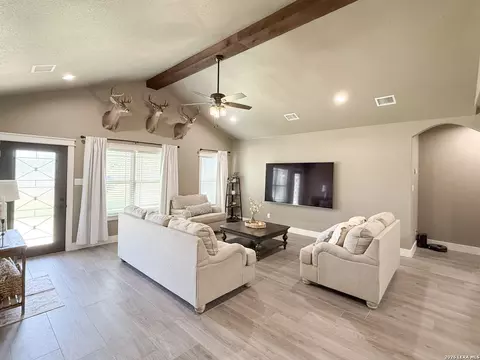 Living - 300 Bluebonnet Ave, Devine, TX 78016 photo 2 of 3