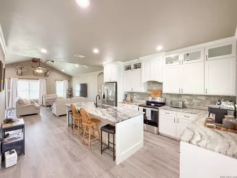 Kitchen - 300 Bluebonnet Ave, Devine, TX 78016 photo 3 of 3