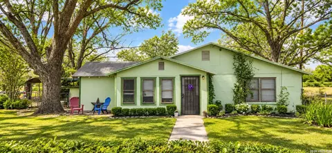 20399 N Us Hwy 277, Quemado, TX 78877