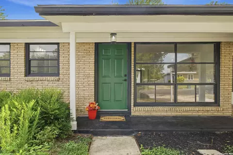 210 W Glenview, San Antonio, TX 78228