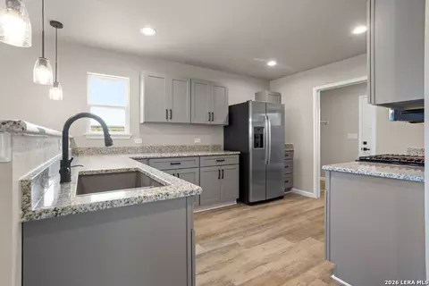 4711 Vaquero Crk, Von Ormy, TX 78073 photo 8