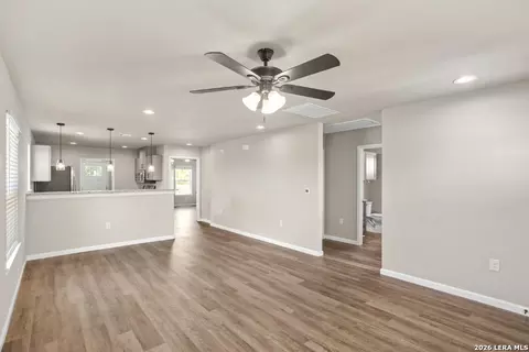 4711 Vaquero Crk, Von Ormy, TX 78073 photo 7