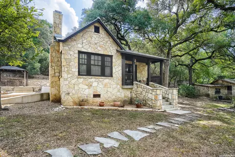19706 Grey Forest Dr, Helotes, TX 78023