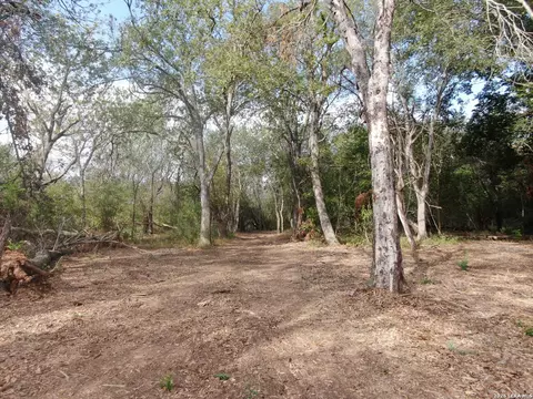 00 Fm 463, Devine, TX 78069 photo 4