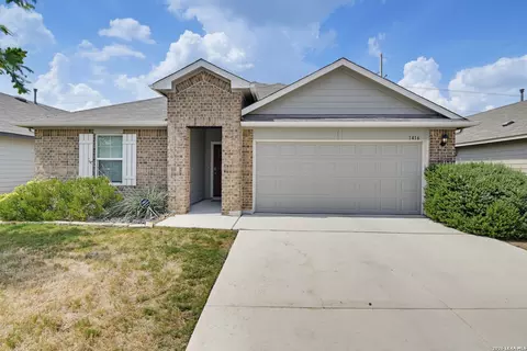 1416 Parkwood, Seguin, TX 78155