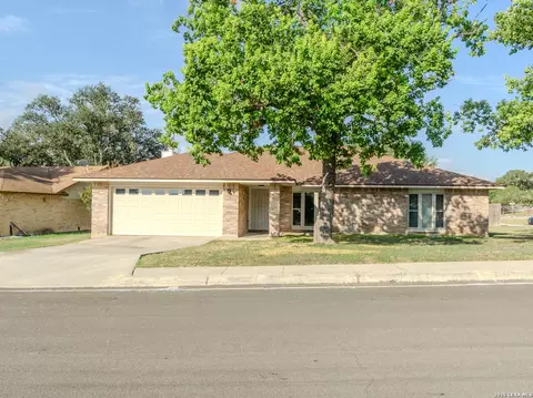8426 Oak Post St, San Antonio, TX 78251