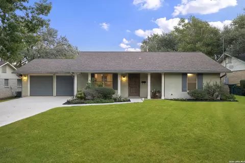 121 Kenwood Ave, Boerne, TX 78006