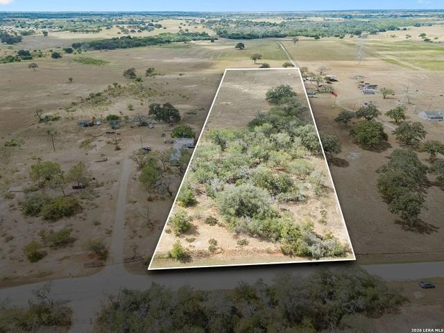 801 County Road 315, Stockdale, TX 78160