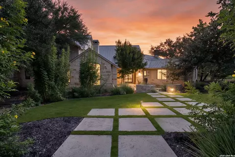 443 Menger Spgs, Boerne, TX 78006