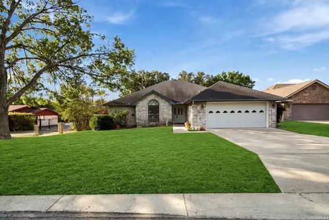 820 Northview Dr, New Braunfels, TX 78130