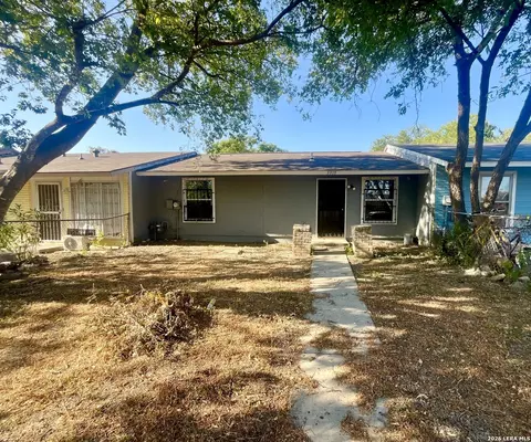 5919 Fairmeade St, San Antonio, TX 78242