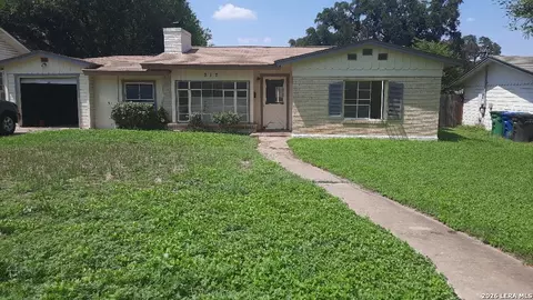 317 Overhill Dr, San Antonio, TX 78228