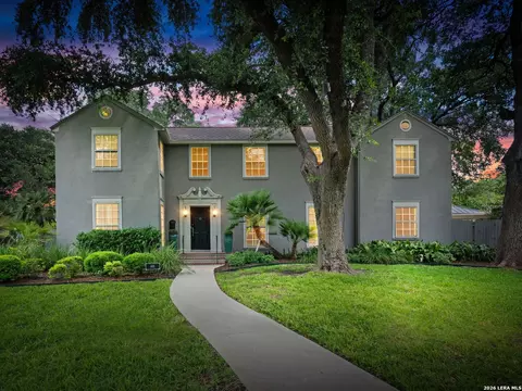 401 Ridgemont Ave, Terrell Hills, TX 78209