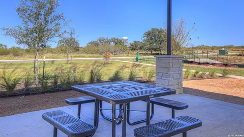 View/Area - 212 Melody Ln, Luling, TX 78648 photo 10 of 14