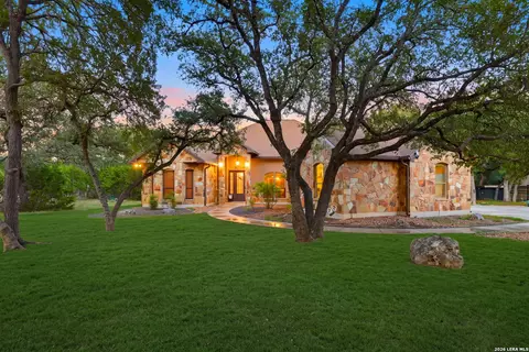 560 Saxet Trl, Spring Branch, TX 78070