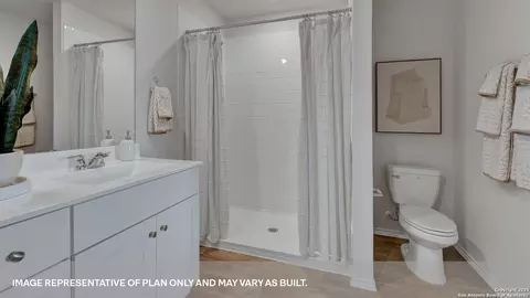 Bath - 2111 Windflower Ln, Luling, TX 78648 photo 2 of 5