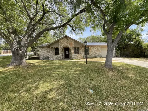 7422 Valley Oak St, Live Oak, TX 78233