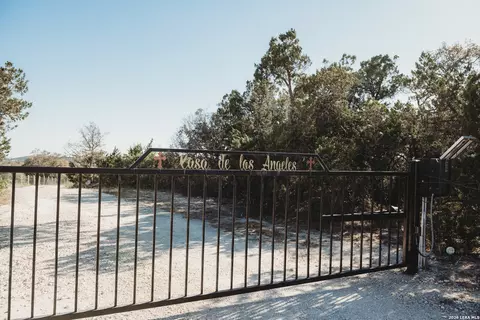 27375 Toutant Beauregard Rd, Boerne, TX 78006