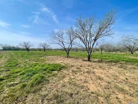 lot3 Fm 1332, Jourdanton, TX 78026