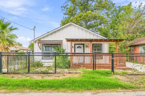 1623 N Center St, San Antonio, TX 78202