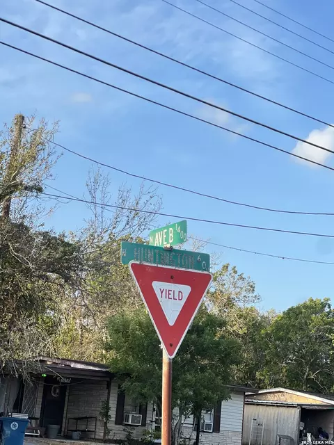 0 N Ave B, Beeville, TX 78102