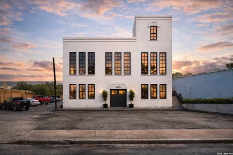 1426 S New Braunfels Ave, San Antonio, TX 78210