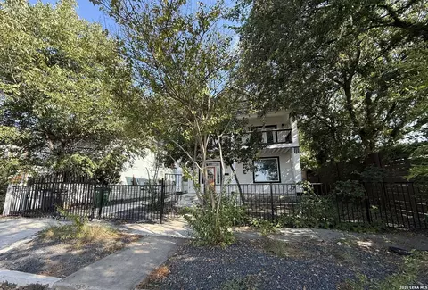 139 E Highland Blvd, San Antonio, TX 78210