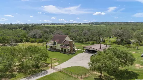 11970 Sulphur Springs Rd, Adkins, TX 78101