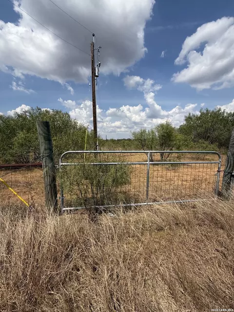 1370 Zion Hill Rd, Seguin, TX 78155