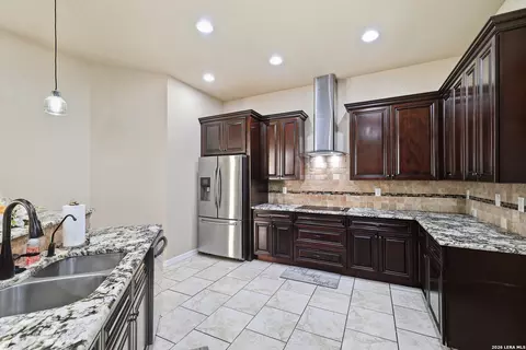 Kitchen - 3966 Bogie Way, Converse, TX 78109 photo 3 of 5