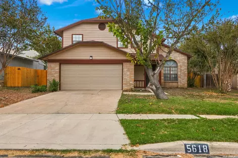 5618 Champions Hill Dr, San Antonio, TX 78233