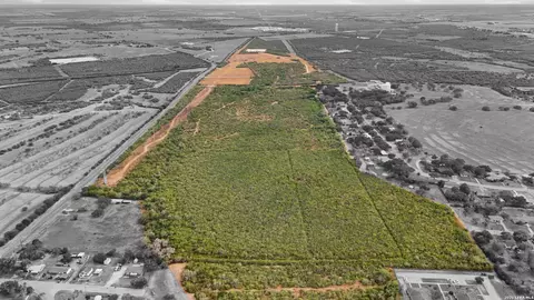 00 Fm 743, Kenedy, TX 78119