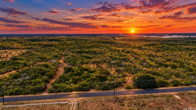 Cr 265 Tx, Hondo, TX 78861